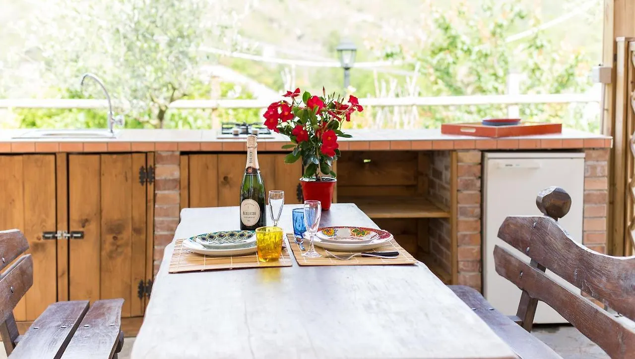 A & B Holiday Home Deiva Marina